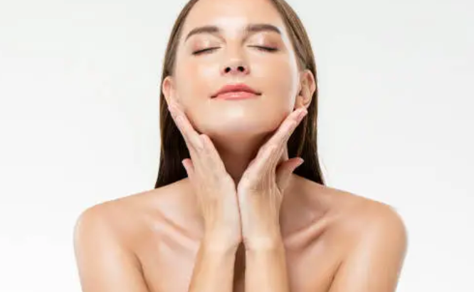 How to Build an Effective Skincare Routine for Oily Skin