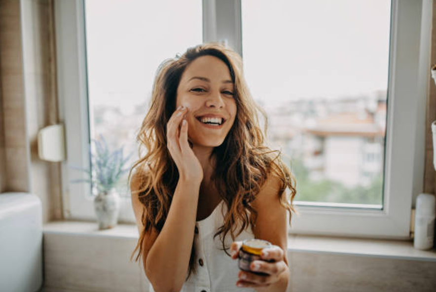 How to Fade Dark Spots with Effective Brightening Creams